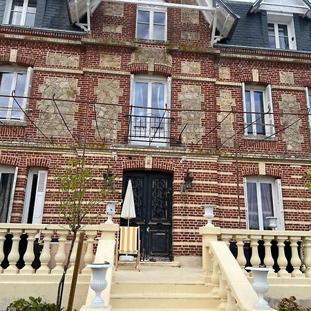 Norrey-en-Auge Le Manoir De La Baronnieヴィラ エクステリア 写真